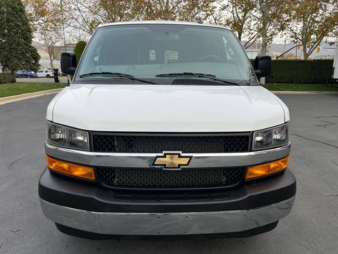 Used 2024 Chevrolet Express 2500 w/ Driver Convenience Package image 4