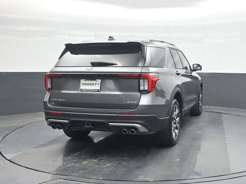 Certified 2025 Ford Explorer Platinum w/ Ultimate Package AWD/4WD image 26