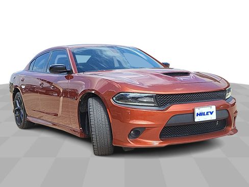 Used 2020 Dodge Charger R/T w/ Plus Group RWD image 2