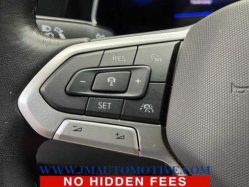 Used 2024 Volkswagen Jetta SE w/ Panoramic Sunroof Package FWD image 42