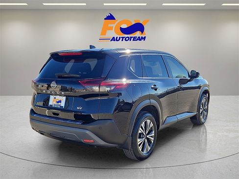 Used 2023 Nissan Rogue SV image 5