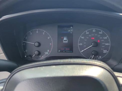 Certified 2025 Toyota Corolla Cross L image 9