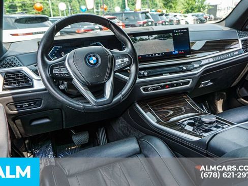 Used 2025 BMW X5 xDrive50e AWD/4WD image 27