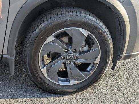 Certified 2024 Nissan Rogue SV image 9