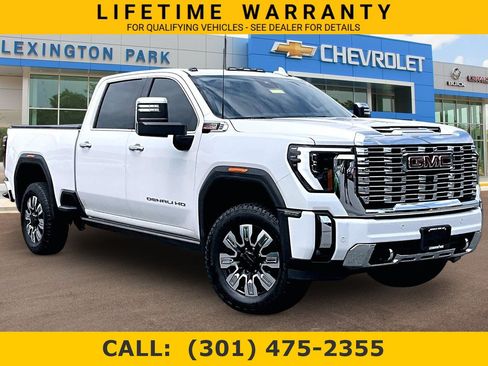 Used 2024 GMC Sierra 2500 Denali w/ Denali Reserve Package AWD/4WD image 1