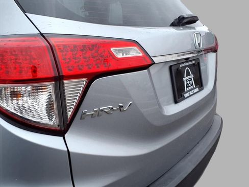 Used 2021 Honda HR-V LX image 18