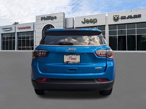 Certified 2022 Jeep Compass Latitude w/ Convenience Group FWD image 4