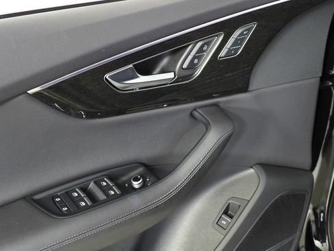 Used 2023 Audi Q7 3.0T Premium Plus w/ Premium Plus Package image 12