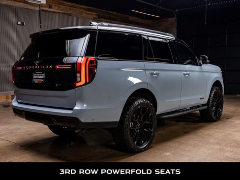 Used 2025 Ford Expedition Tremor AWD/4WD image 10