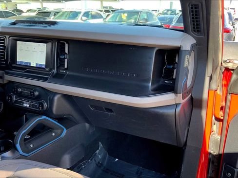 Used 2022 Ford Bronco Wildtrak image 66