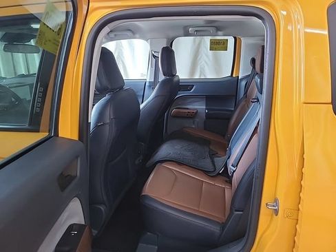 Used 2022 Ford Maverick Lariat w/ Lariat Luxury Package FWD image 12