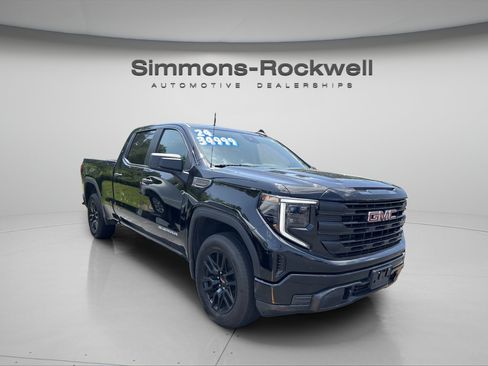 Used 2024 GMC Sierra 1500 Pro w/ Graphite Edition AWD/4WD image 3