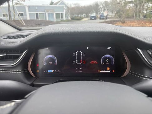 Used 2022 Jeep Grand Cherokee Limited image 16