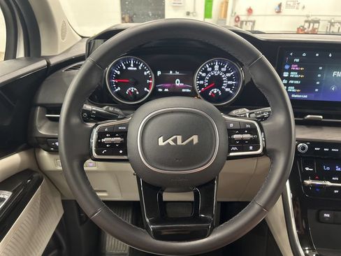Certified 2023 Kia Carnival EX FWD image 13