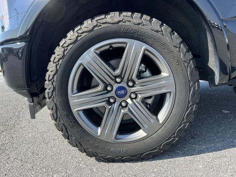 Used 2020 Ford F150 XLT w/ Equipment Group 302A Luxury AWD/4WD image 12