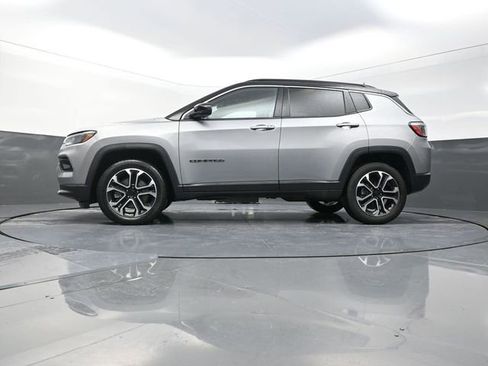 Used 2024 Jeep Compass Limited AWD/4WD image 33