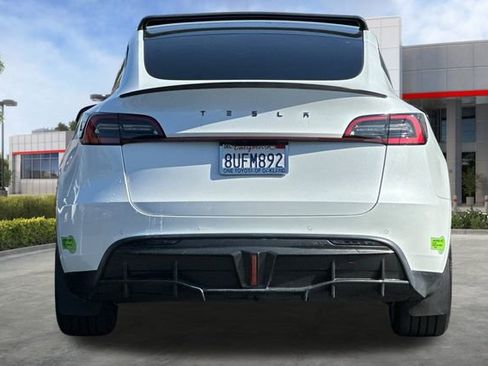 Used 2021 Tesla Model Y Long Range image 5