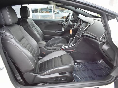 Used 2017 Buick Cascada Premium image 33