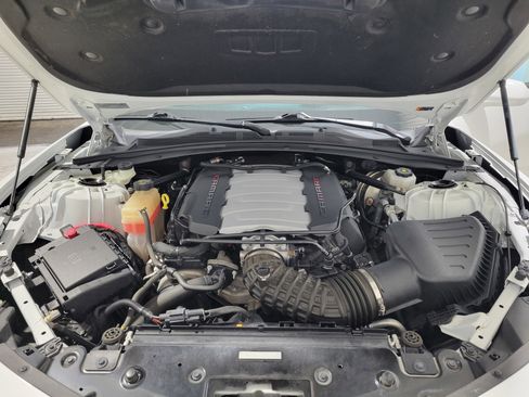 Used 2022 Chevrolet Camaro LT w/ RS Package image 9