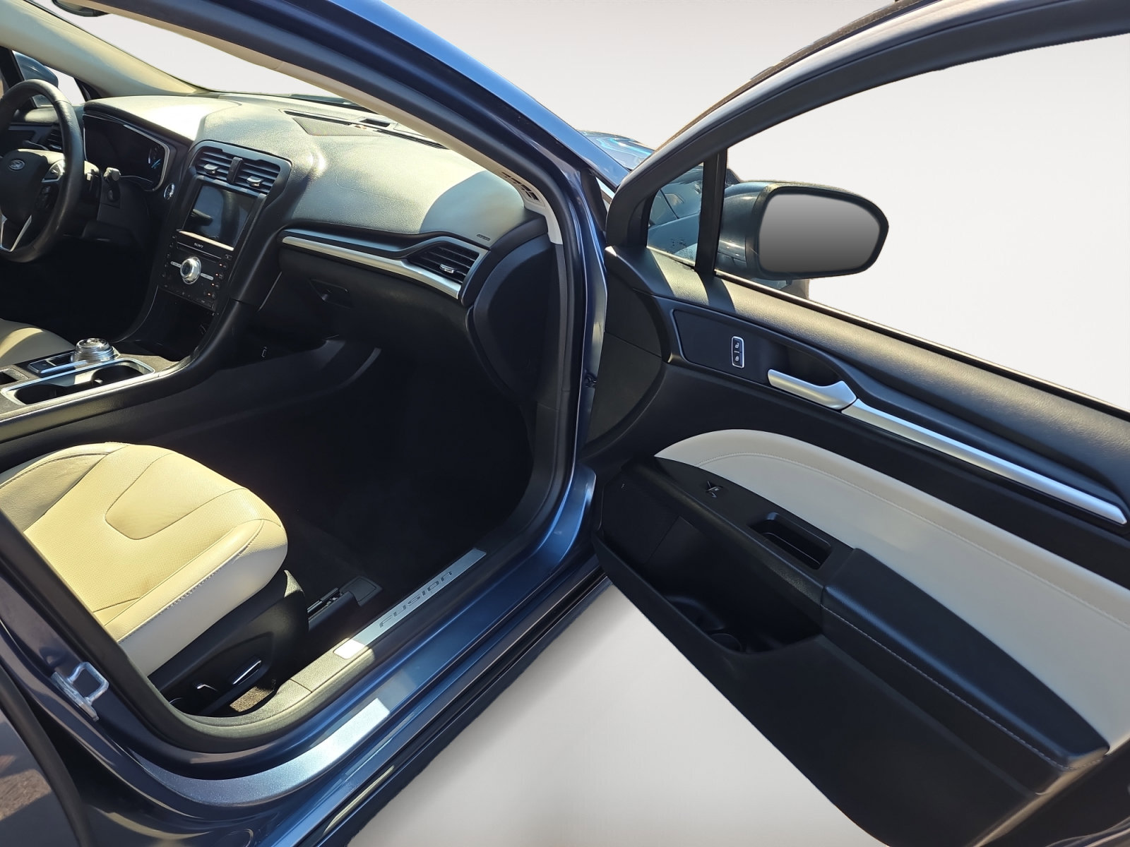 Used 2018 Ford Fusion Titanium AWD/4WD image 9