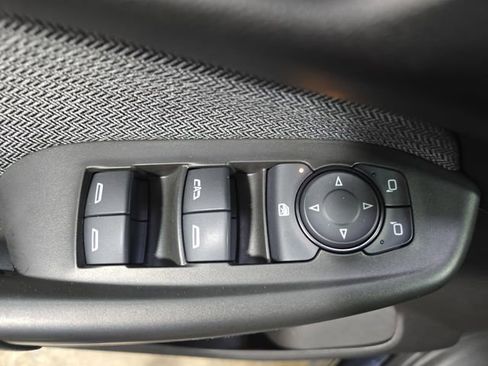 Used 2025 Chevrolet TrailBlazer LT AWD/4WD image 28