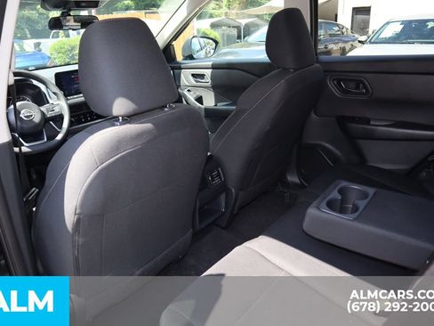 Used 2024 Nissan Rogue S FWD image 19
