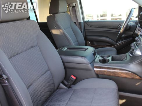 Used 2016 Chevrolet Suburban LS image 28