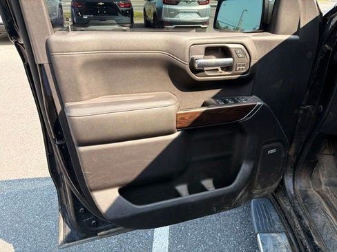 Used 2020 GMC Sierra 1500 SLT w/ SLT Premium Plus Package AWD/4WD image 8