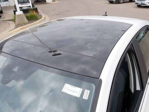 New 2025 Volkswagen Jetta SE FWD image 6