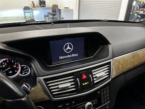 Used 2011 Mercedes-Benz E 350 4MATIC Sedan image 50