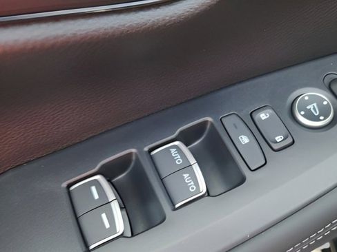 New 2026 Honda HR-V EX-L image 23