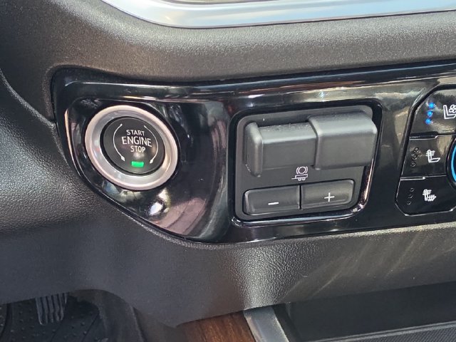 Certified 2022 Chevrolet Silverado 1500 High Country w/ High Country Premium Package AWD/4WD image 31