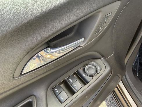 Used 2024 Chevrolet Equinox LT image 28