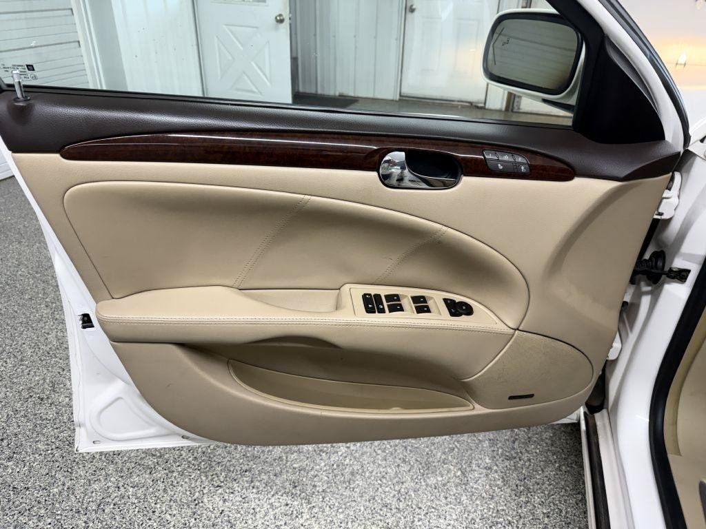 Used 2010 Buick Lucerne CXL FWD image 23