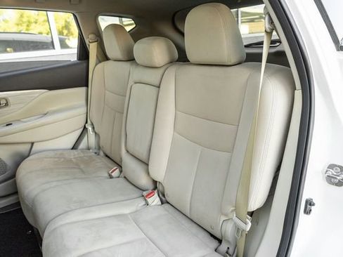 Used 2017 Nissan Murano SV w/ Premium Plus Package image 13