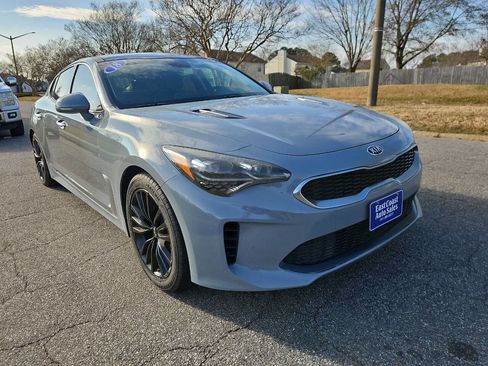 Used 2018 Kia Stinger Premium image 7