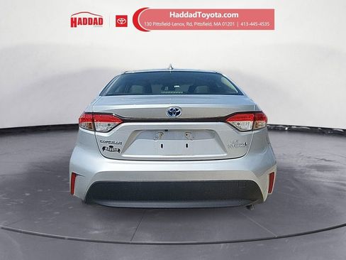 Used 2024 Toyota Corolla LE AWD/4WD image 4