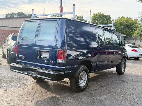 Used 2011 Ford E-250 and Econoline 250 w/ Commercial Cargo Van Pkg RWD image 4