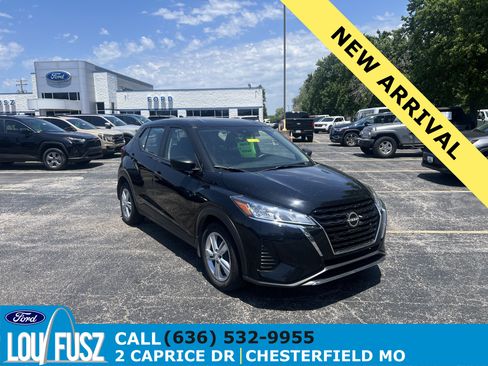 Used 2024 Nissan Kicks S FWD image 1