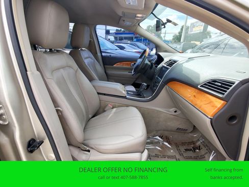 Used 2011 Lincoln MKX 2WD w/ Wood Pkg image 17