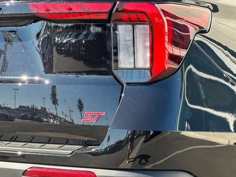 New 2026 Ford Explorer ST w/ Sun And Sound Package image 27