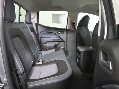 Used 2022 Chevrolet Colorado Z71 w/ Trail Boss Package image 16