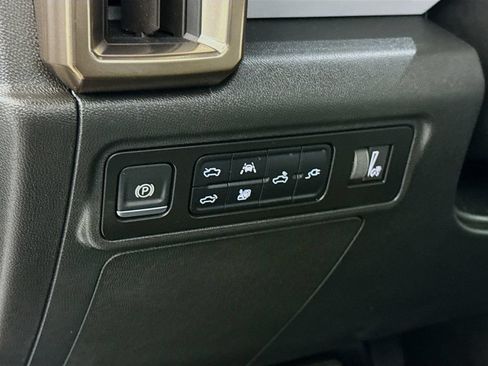 Used 2025 GMC Hummer EV 2X w/ Extreme Off-Road Package AWD/4WD image 21