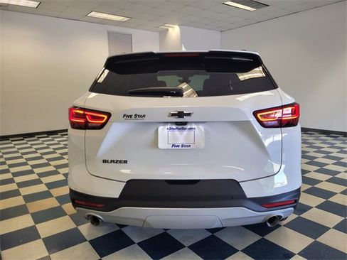 New 2025 Chevrolet Blazer LT w/ Sound & Technology Package image 9