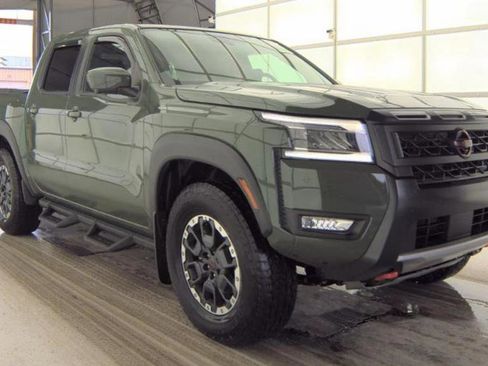 Used 2025 Nissan Frontier PRO-4X w/ Pro Convenience Package image 1