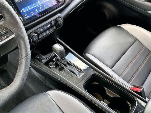 Certified 2024 Nissan Kicks SR w/ SR Premium Package FWD image 15
