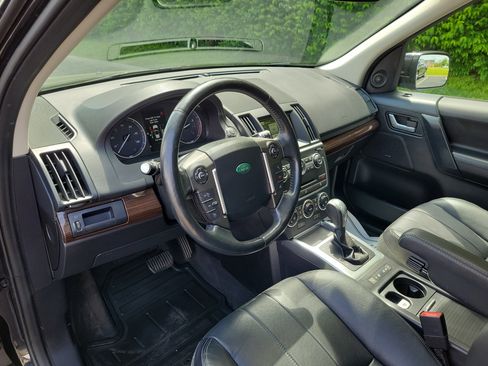 Used 2014 Land Rover LR2 AWD/4WD image 18