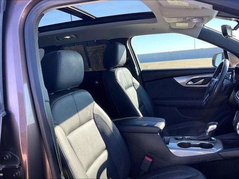 Used 2019 Chevrolet Blazer LT w/ Sun and Wheels Package image 7