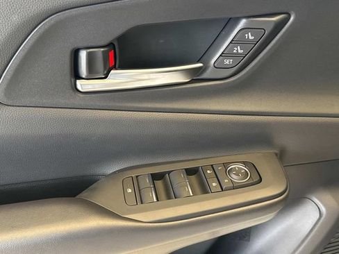 New 2026 Toyota Prius Plug-In Hybrid FWD image 20