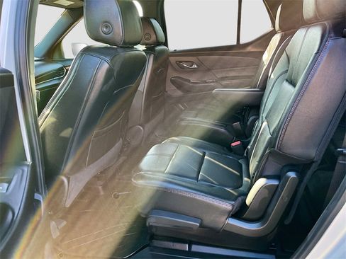 Used 2022 Chevrolet Traverse RS w/ LPO, Floor Liner Package image 24